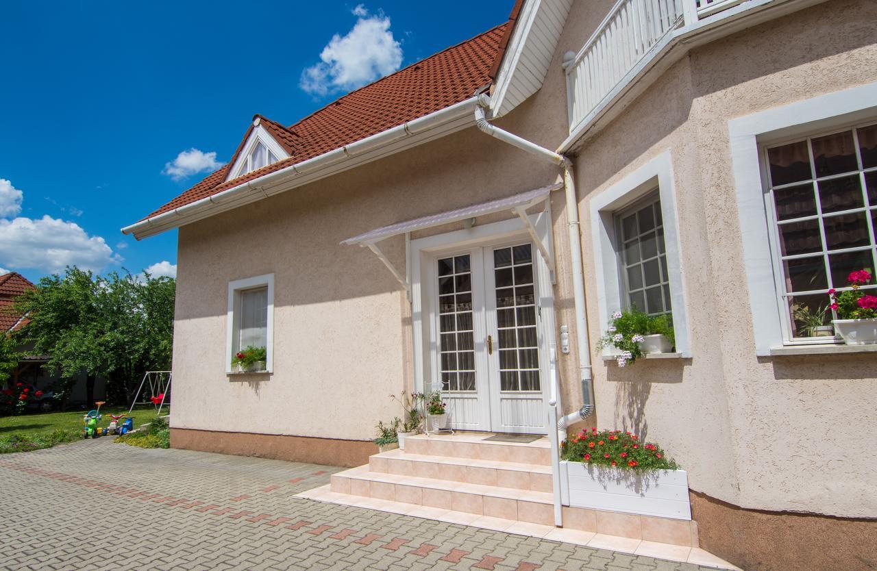 White Apartment Keszthely Exterior foto